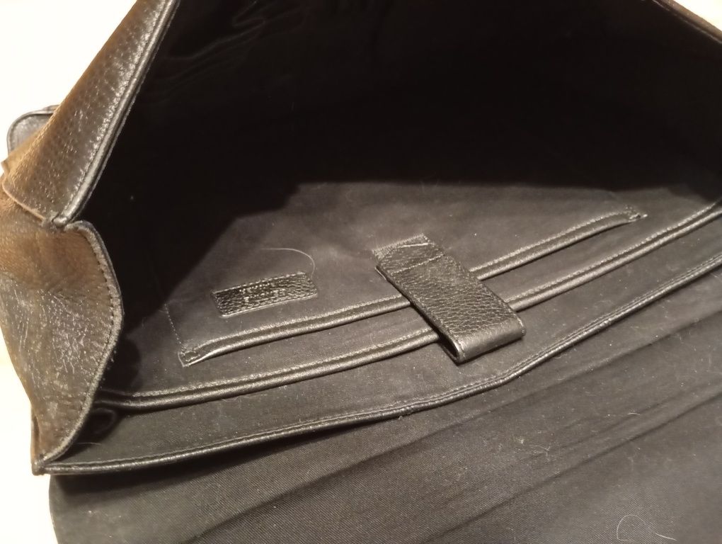 Torba czarna skórzana na laptopa