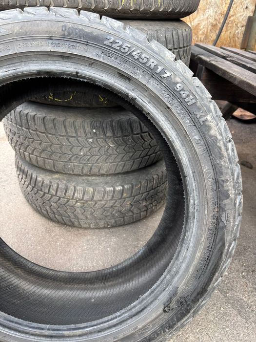 Продам комплект шин 225/45 r 17