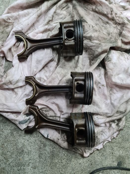 Tłoki BMW 1.9 M43B19 85mm Stroker Turbo M50 tylko 3szt 84.985mm