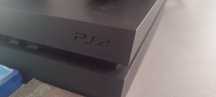Ps 4 z dwoma padami