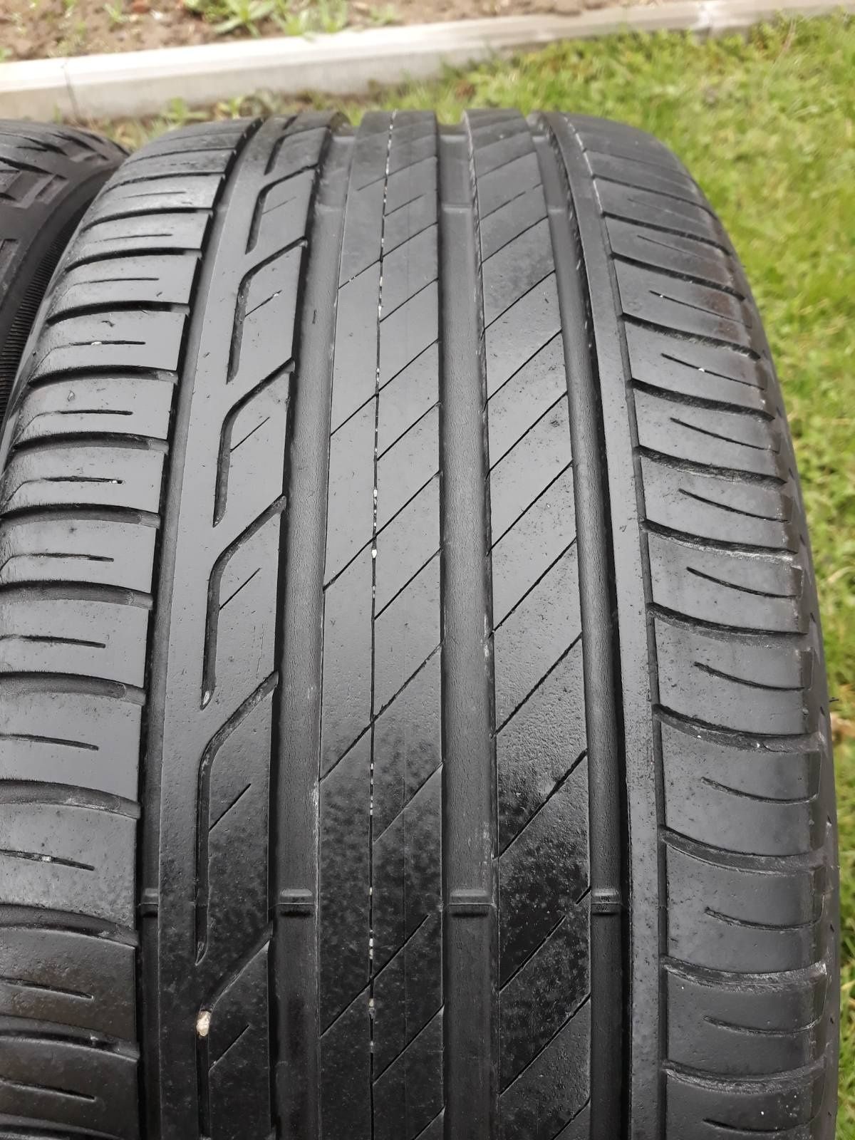 Komplet opon letnich Bridgestone Turanza T001 225/45R17 7mm