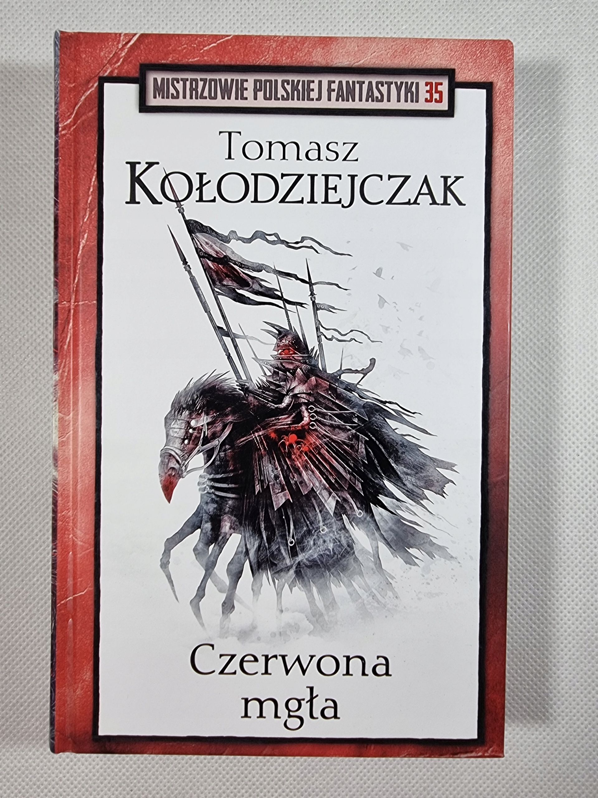 Czerwona Mgła / Kołodziejczak / Mistrzowie Polskiej Fantastyki Tom 35