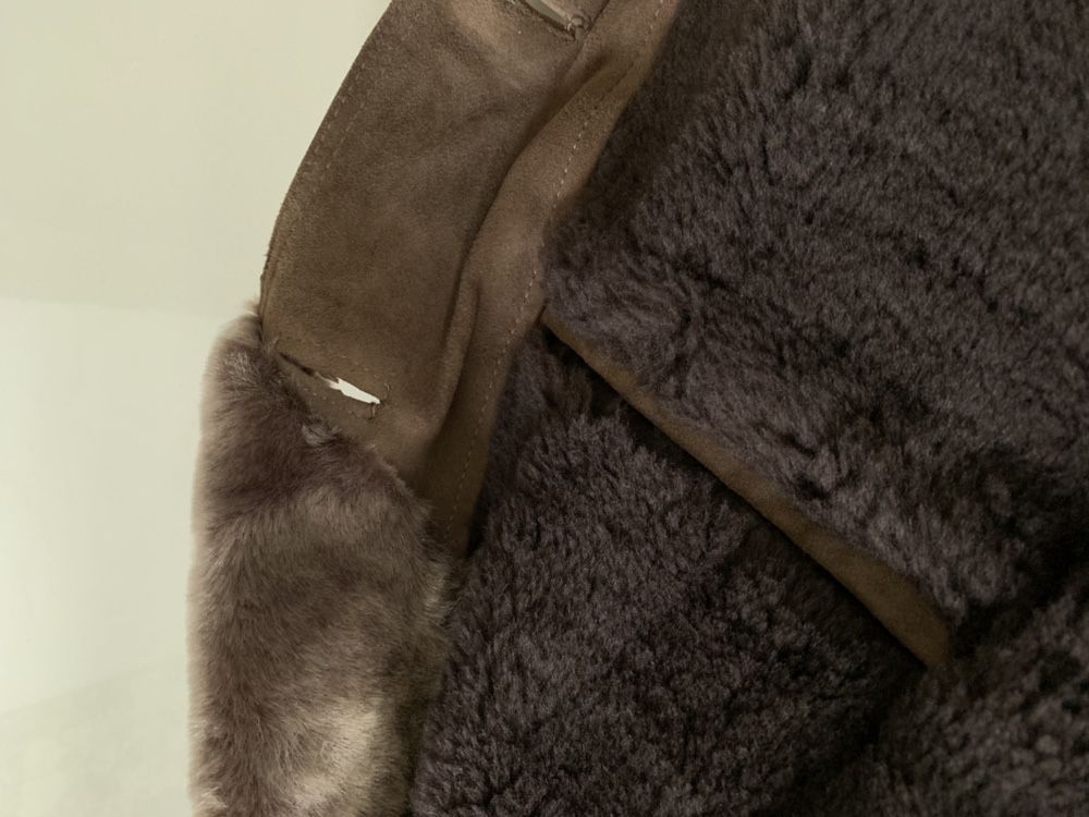 płaszcz - skóra z futerkiem dobry na L/XL   płaszcz ma wadę z jednej s