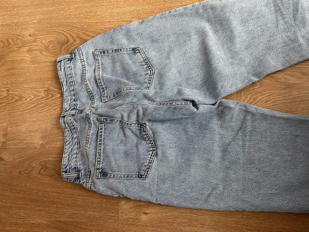 Damskie spodnie Straight High Jeans