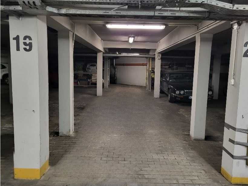 3-miejscowe miejsce postojowe XXL w garażu podziemnym! Bronowice
