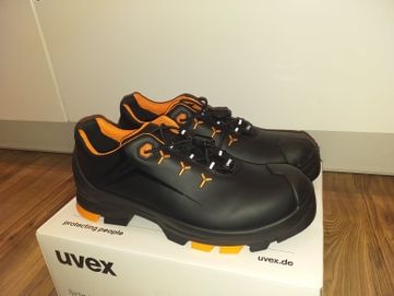 Buty ochronne uvex rozmiar 44