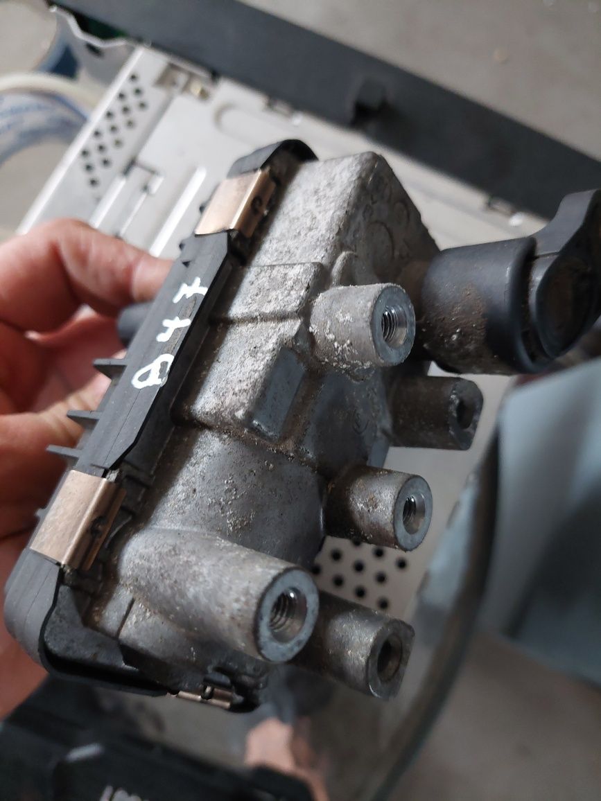 turbo turbina turbosprężarka bmw b47d20a b47 d20a 2.0d gruszka elektry