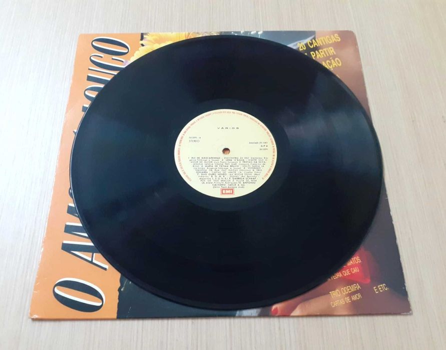 O Amor é Louco - 20 Cantigas de Partir o Coração (1987) - Vinil
