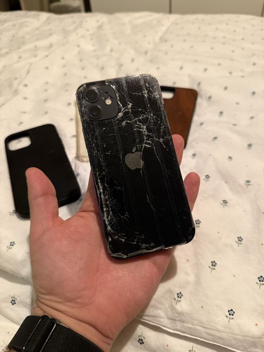 iPhone 12 118gb + gratis