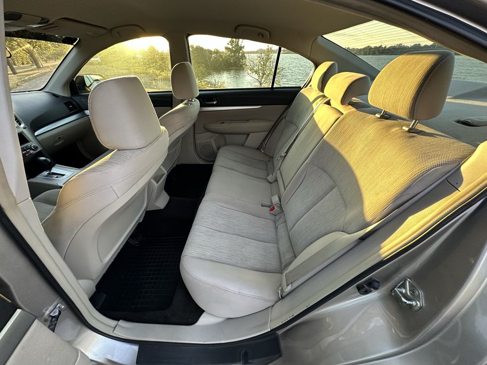 Продам Subaru Legacy 2013 2014 2.5 газ/бензин шикарное состояние
