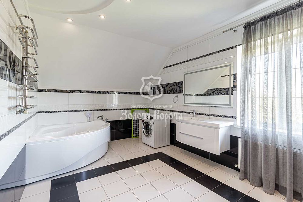 Будинок 2 поверхи, 18 соток. с. Глеваха, поруч Іванковичі і Мархалівка