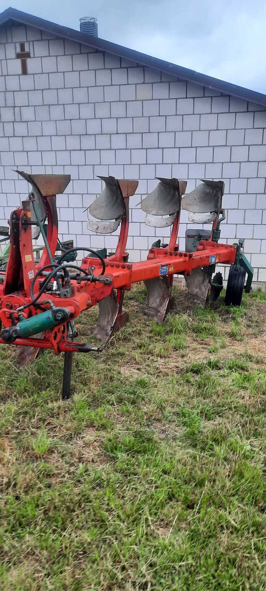 Plug kverneland 4 obrotowy resor z walem pakomat model 100 wieza F160