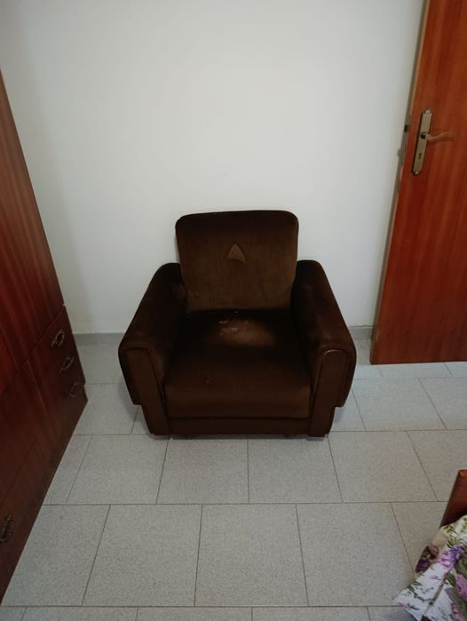 **Urgente** Sofá de tecido Catanho