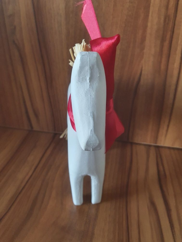 Nowa figurka Konia Dekoracja
