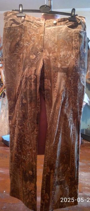 отдам брюки женские, размеры разные