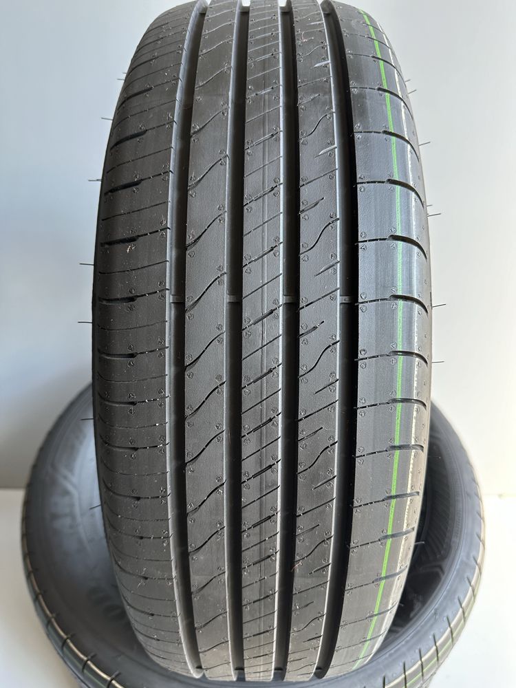 215/60 R17 96H шины GoodYear Efficient Grip Perf 2 SUV 2023 год