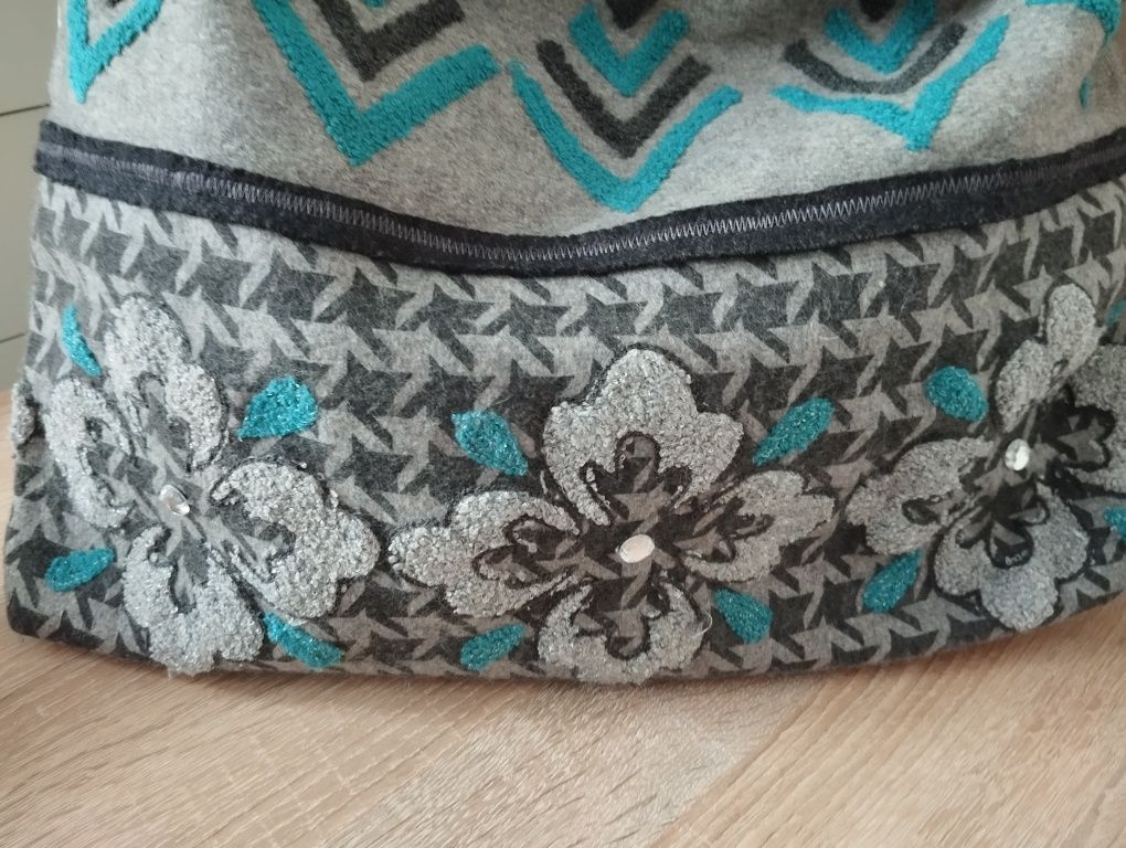 Duża torba filcowa handmade boohoo