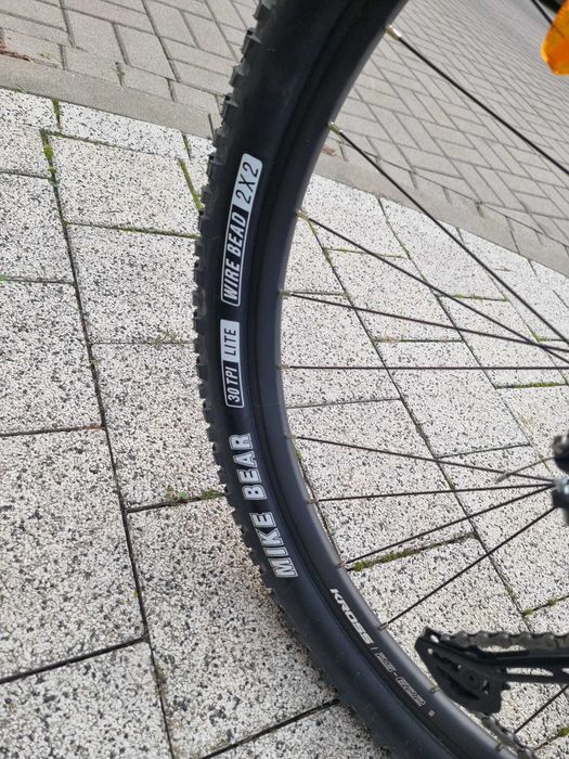 Rower MTB KROSS Hexagon 5.0 29 Cues – rama M (17 cali)