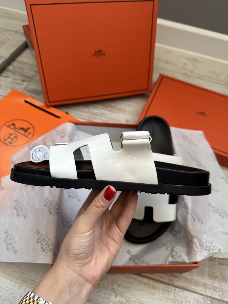 Шьлопанці Hermes Chypre