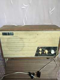 Продам радио приемник Рига 1962 г и магнитофон