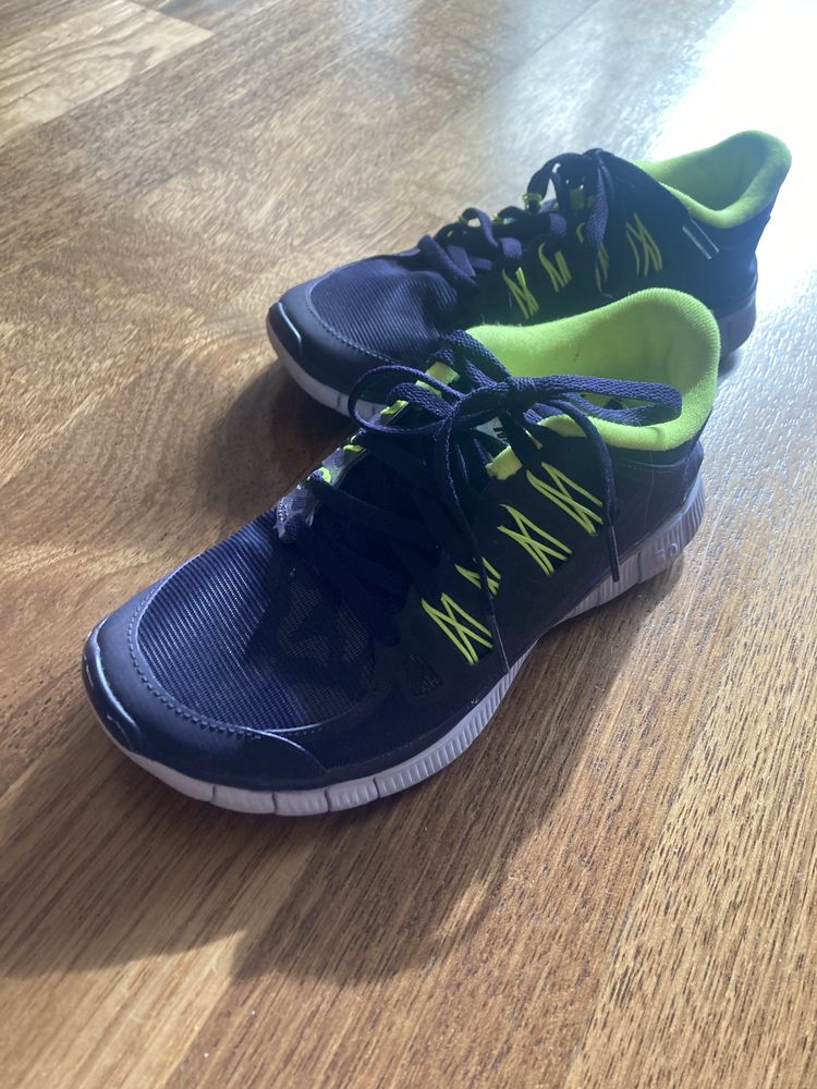 Buty Nike running free 37,5 ,j.nowe