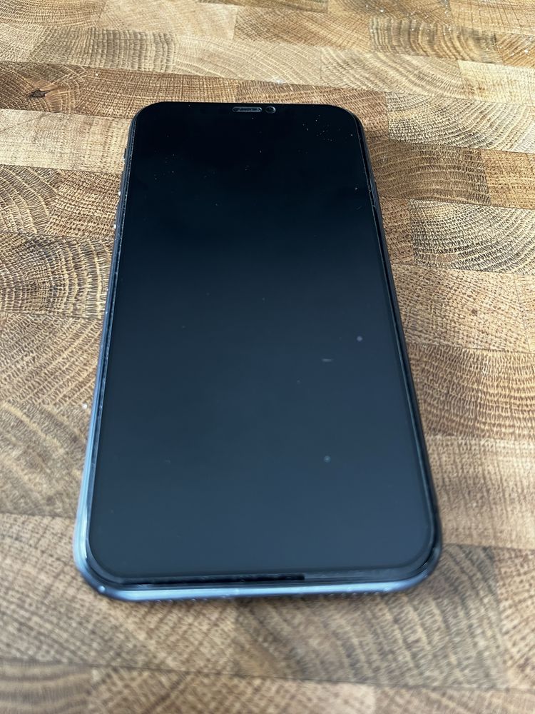 iPhone 11 w bardzo fajnym stanie!