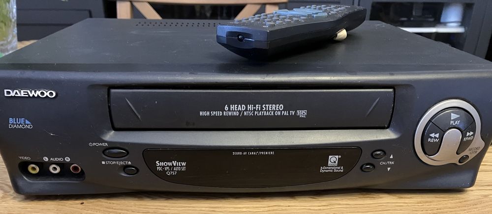 Magnetowid VHS Daewoo Q757