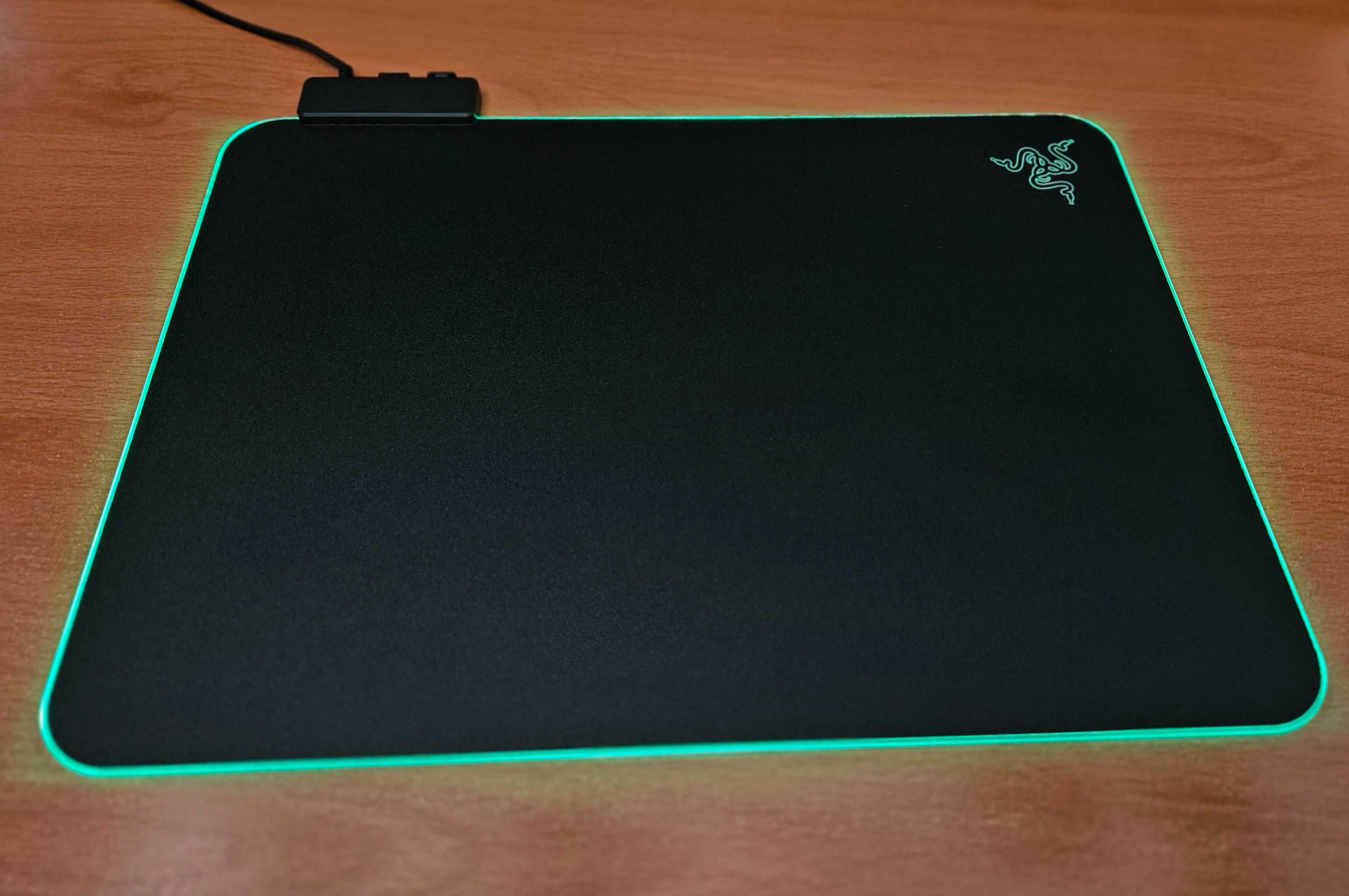 podkładka pod mysz Razer Firefly V2 Hard, RGB Chroma