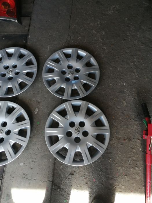 Sprzedam kołpaki Toyota 16