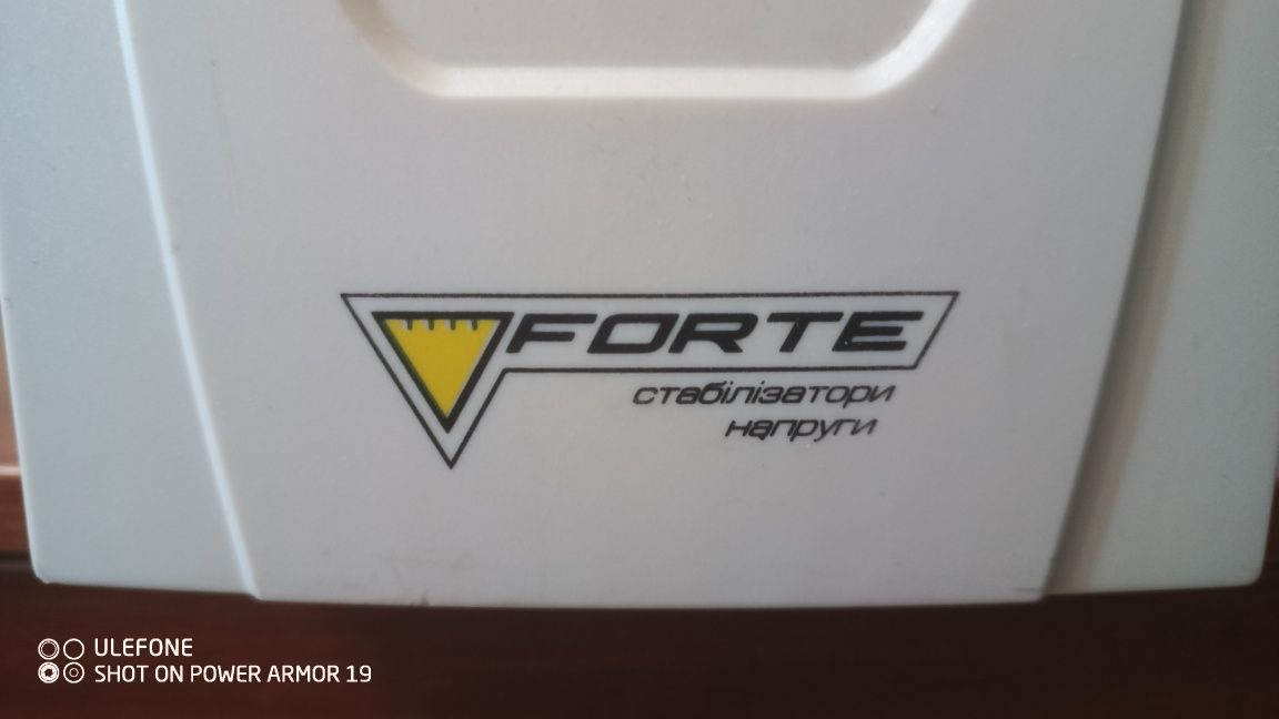 Резервне джерело безперебійного живлення 2кВт, Forte-2000DL