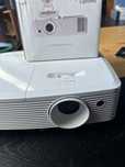 Projektor optoma vdhdnt + uchwyt mocujacy na sufit