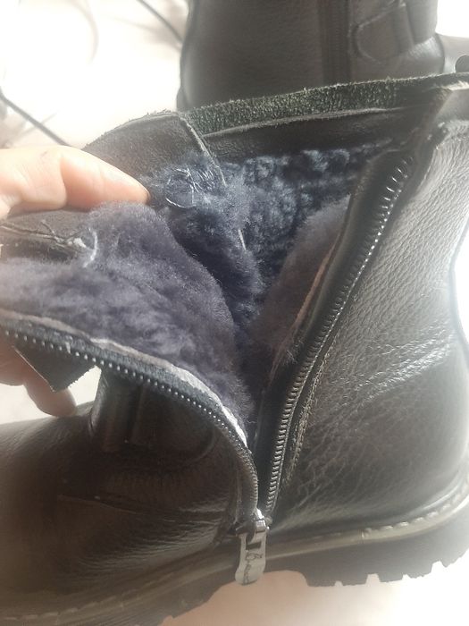 Продам зимові кожані сапожки