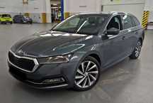 Skoda Octavia SalonPL 1wł. STYLE MatrixLed VirtualCockpit Kamera KeyLess ASO Vat23%