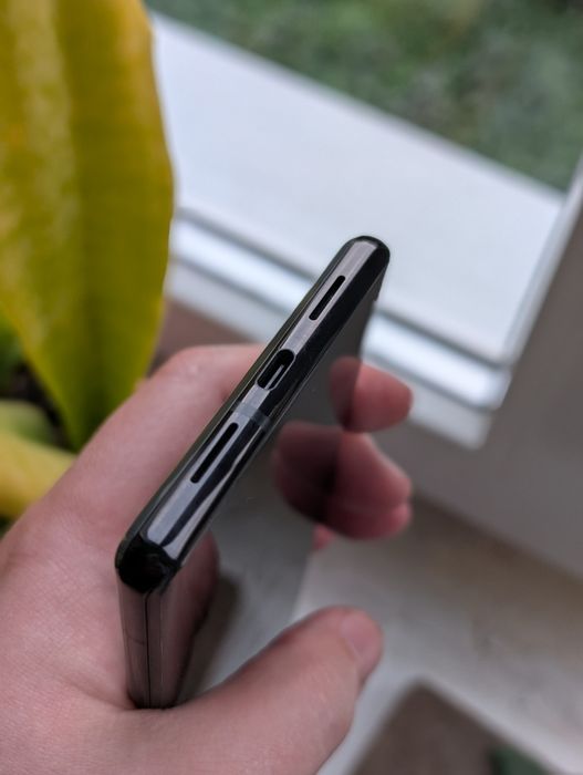 Продам Google pixel 6 pro. 12/128 GB.Neverlock.+eSim.