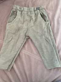 Oliwkowe spodnie dresowe (Zara Baby, r. 86)