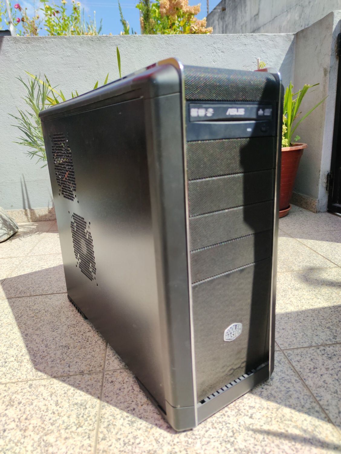 PC Gaming Core 2 Quad + GeForce 9800 GTX