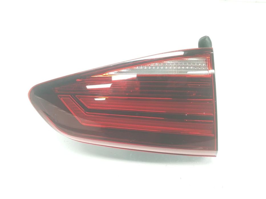 FAROLIM TRASEIRO ESQUERDO INTERIOR VOLKSWAGEN GOLF VII BERLINA BQ1BE2