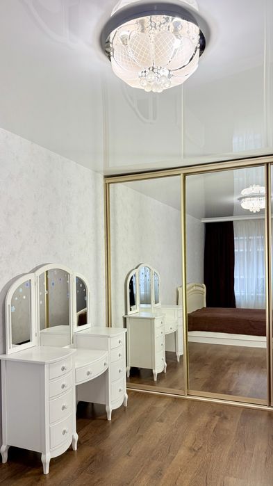 Продаж 2-ної квартири Виставка