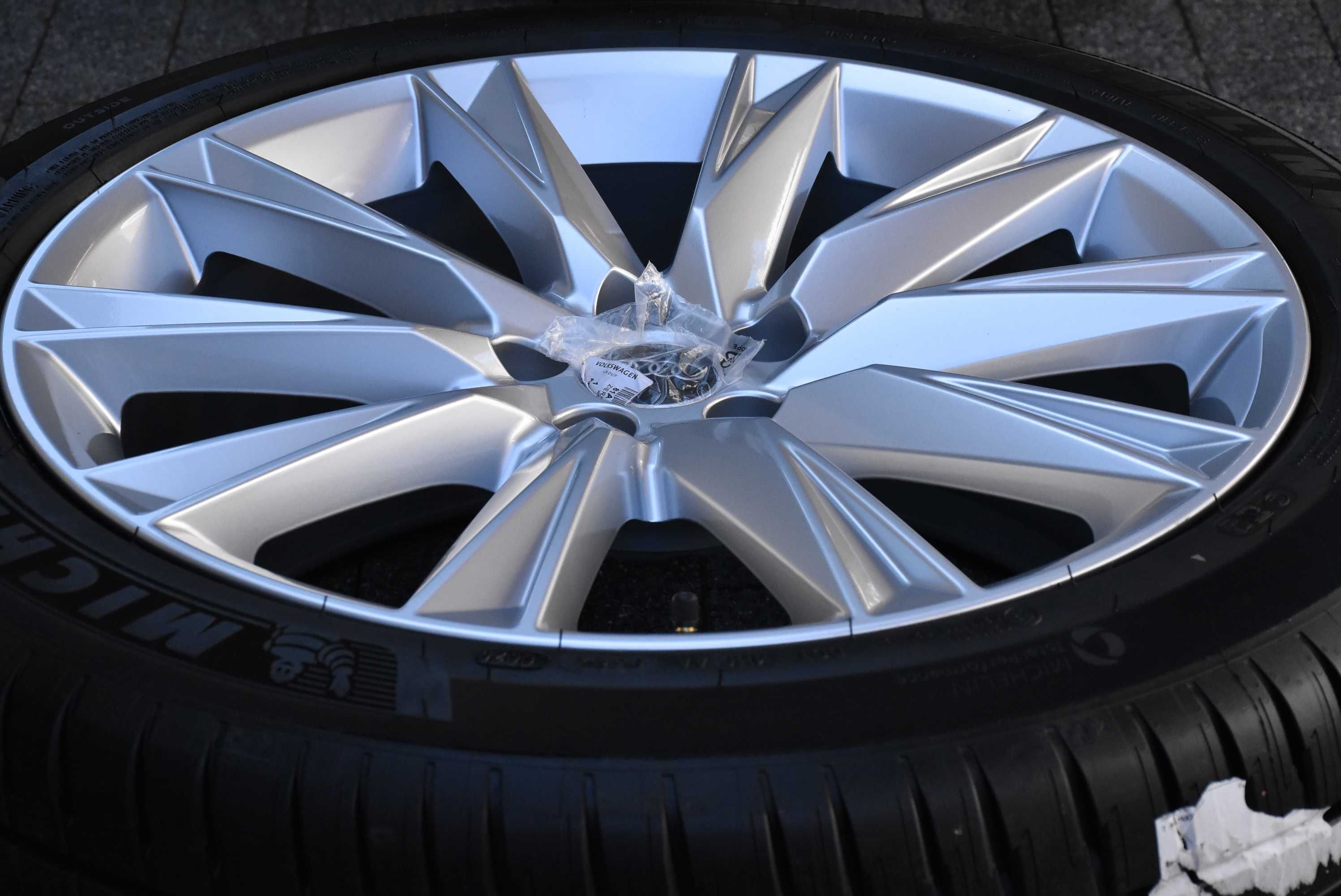 NOWE Koła OEM Audi Q5 SQ5 80A 20" NOWE Michelin SUV 2025r oryginał