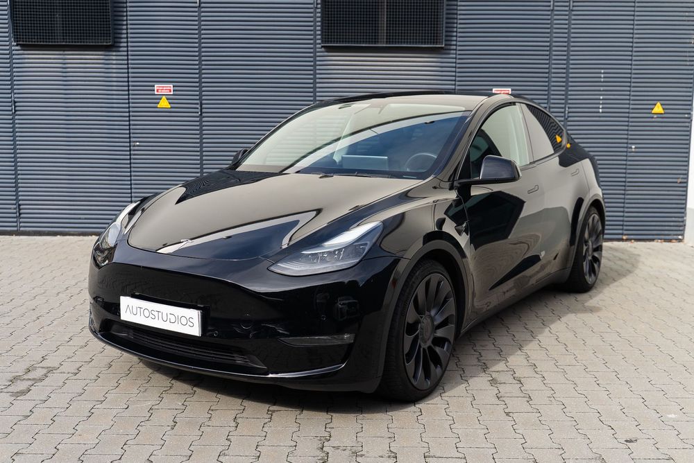 Tesla Model Y Performance Dual Motor AWD