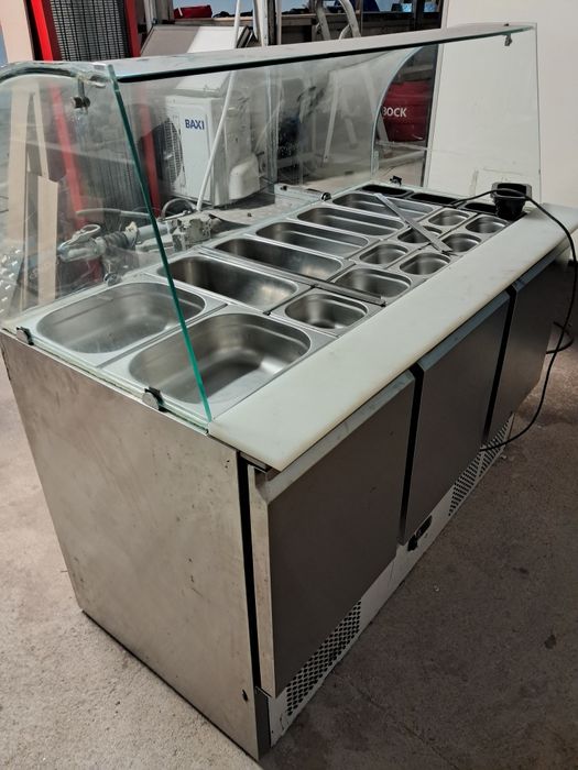 Saladete com 3 portas de frio