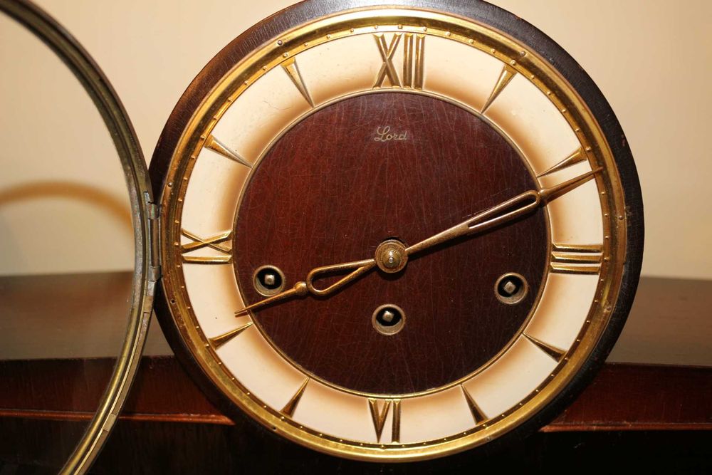 Antigo Relógio de mesa Lord Mecânico Napoleão