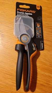 Sekator Fiskars  P961  NOWY