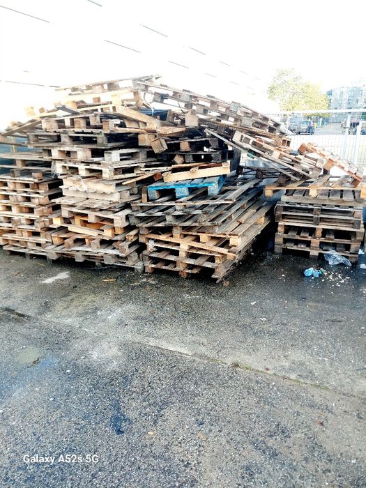 Oddam za darmo palety różne rozmiary  na opał