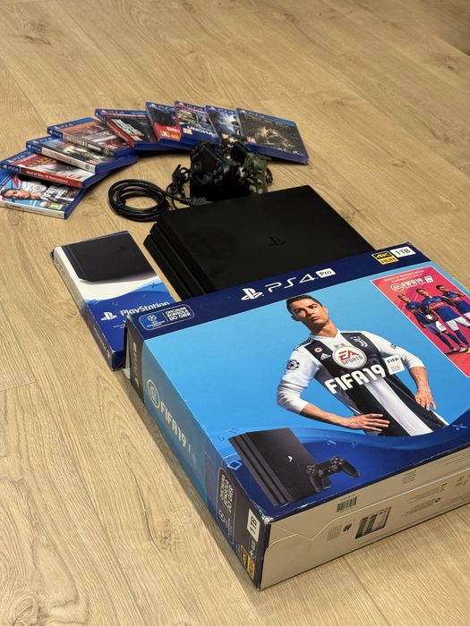 Zestaw PlayStation 4 Pro 1TB