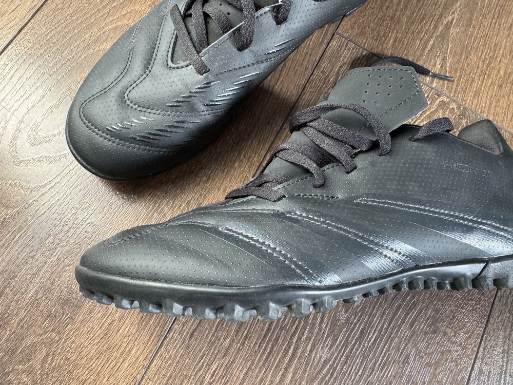 Adidas predator club turf