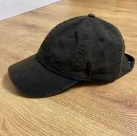 Czarna czapka z daszkiem marki Ellesse Uniseks