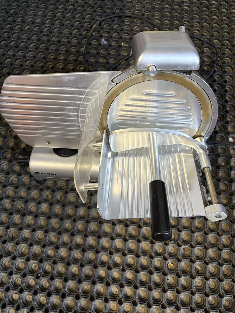 Krakalnica Hendi Slicer Profi Line 250