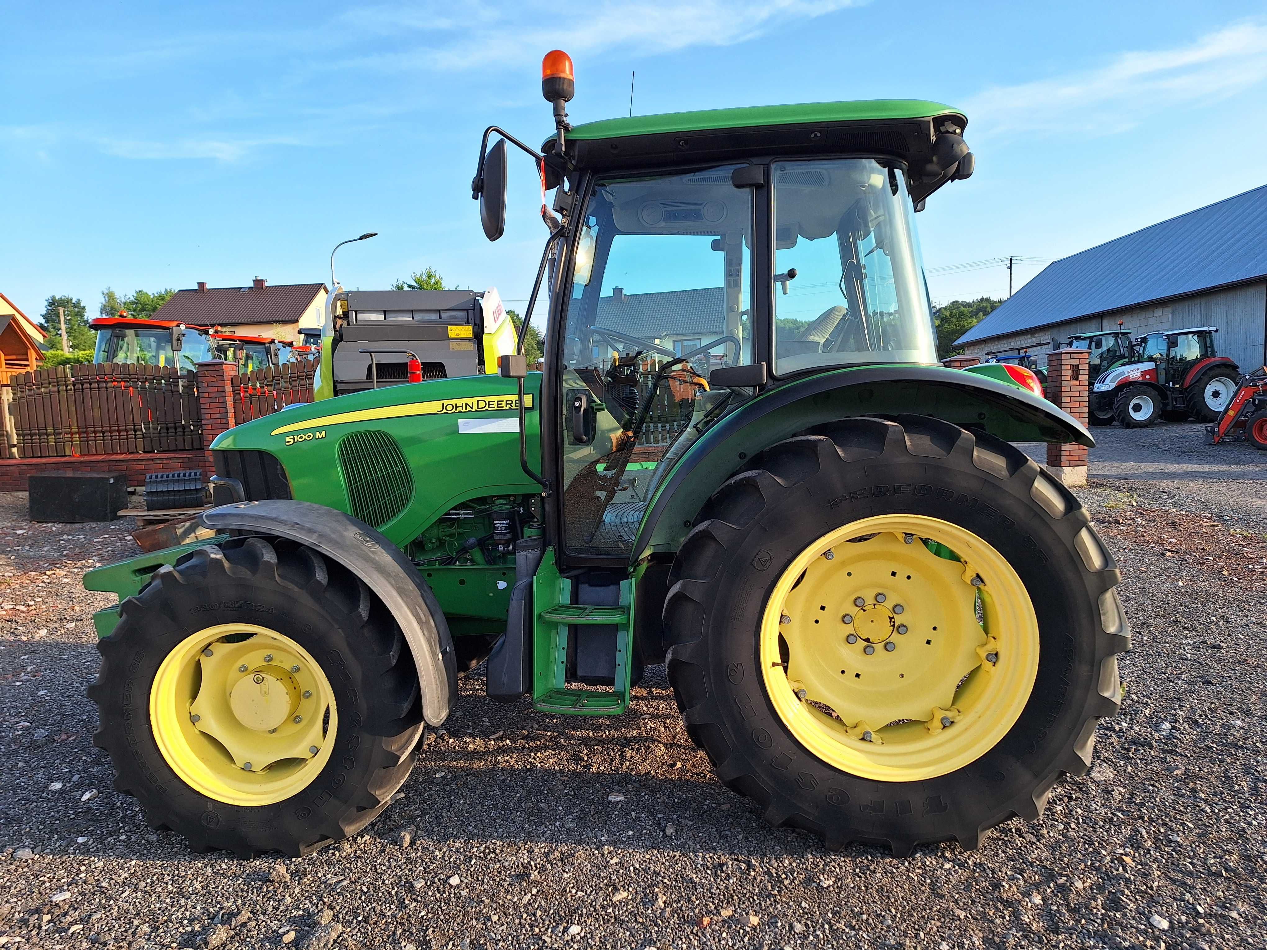 john deere 5100m . 2040MTG 2012ROK SALON POLSKA