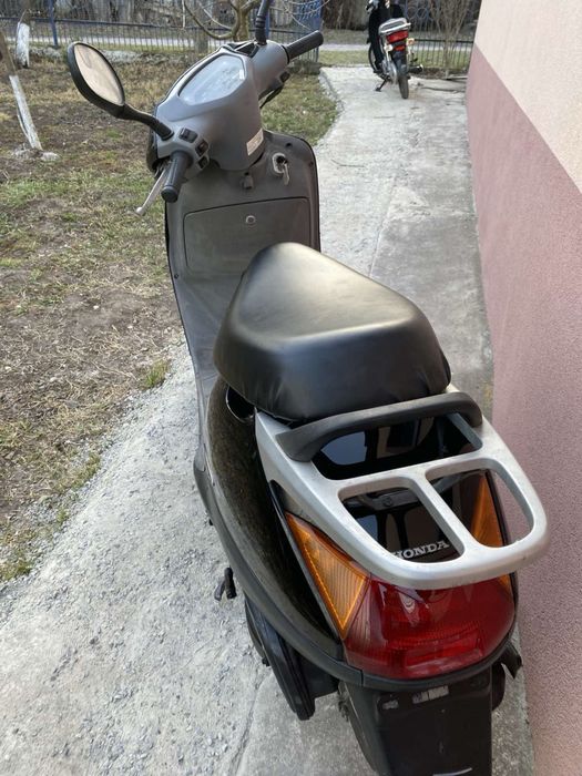 Honda Lead 48 2 місний японський скутер з контейнера